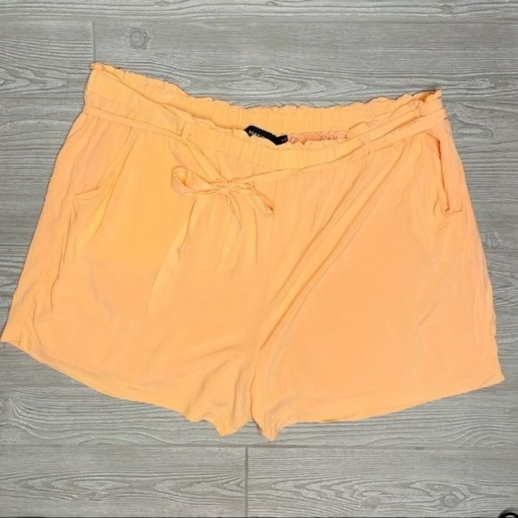 Torrid cloth belted orange shorts size 4 plus size (26) summer fall